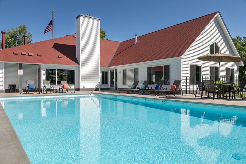 Southwind Village Apartments, 15025 Greenhaven Dr, Burnsville, MN